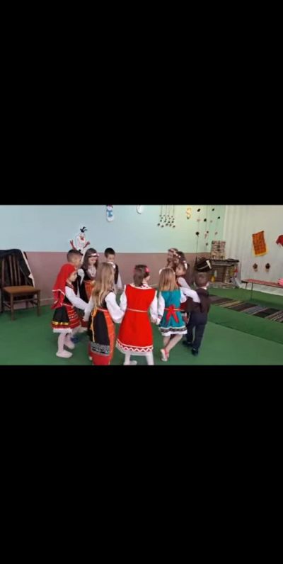 Честит празник на всички баби! 4